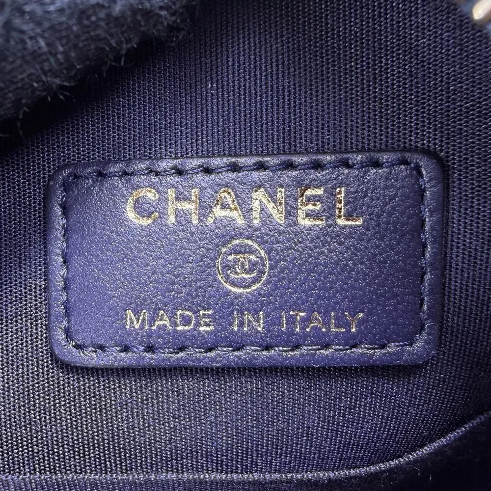 Chanel Round Tweed 19 Chain Shoulder Bag